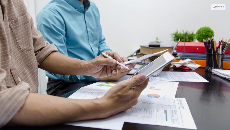 What Do Insurance Underwriters Usually Do